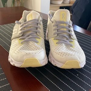 On cloud Cloudswift Womens Shoes